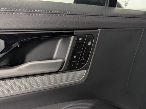 New 2026 Porsche Cayenne image 28