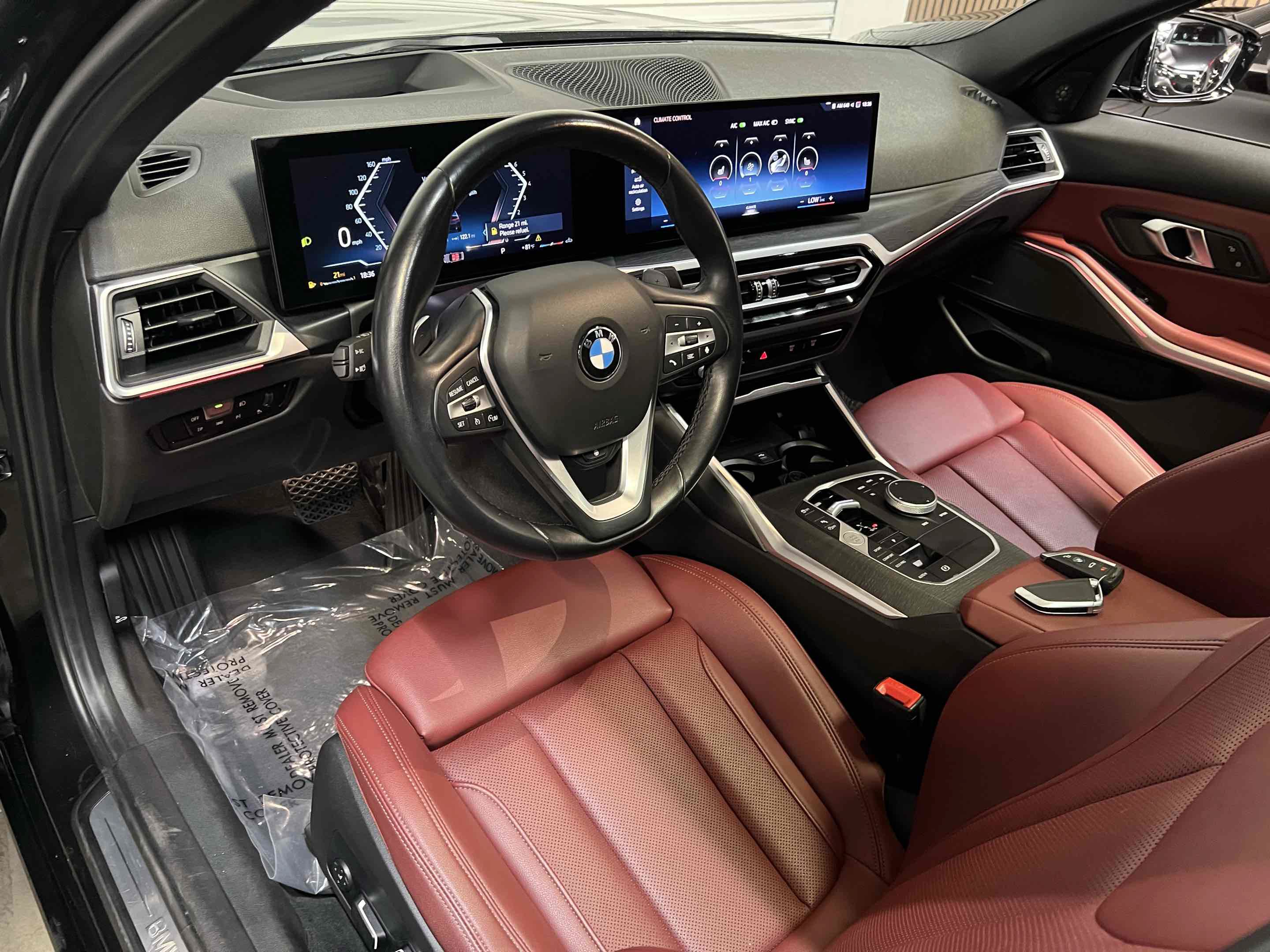 Used 2024 BMW 330i xDrive Sedan w/ Premium Package AWD/4WD image 3