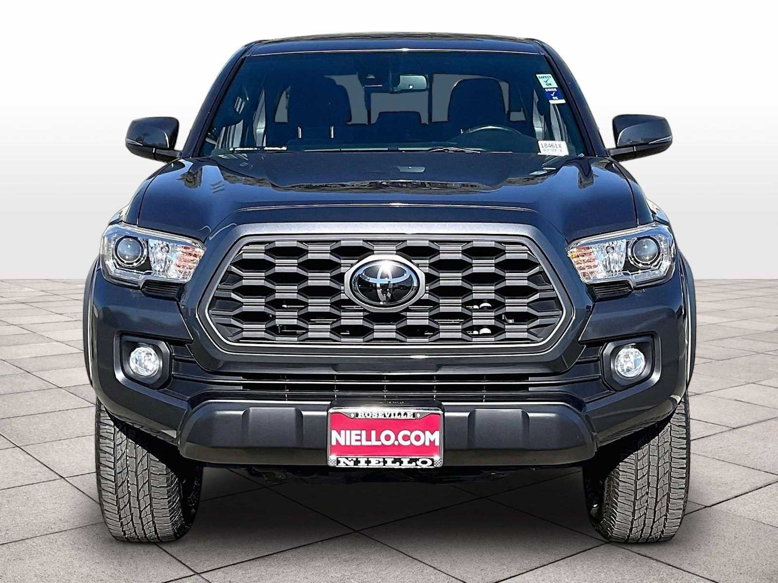 Used 2021 Toyota Tacoma TRD Off-Road AWD/4WD image 3