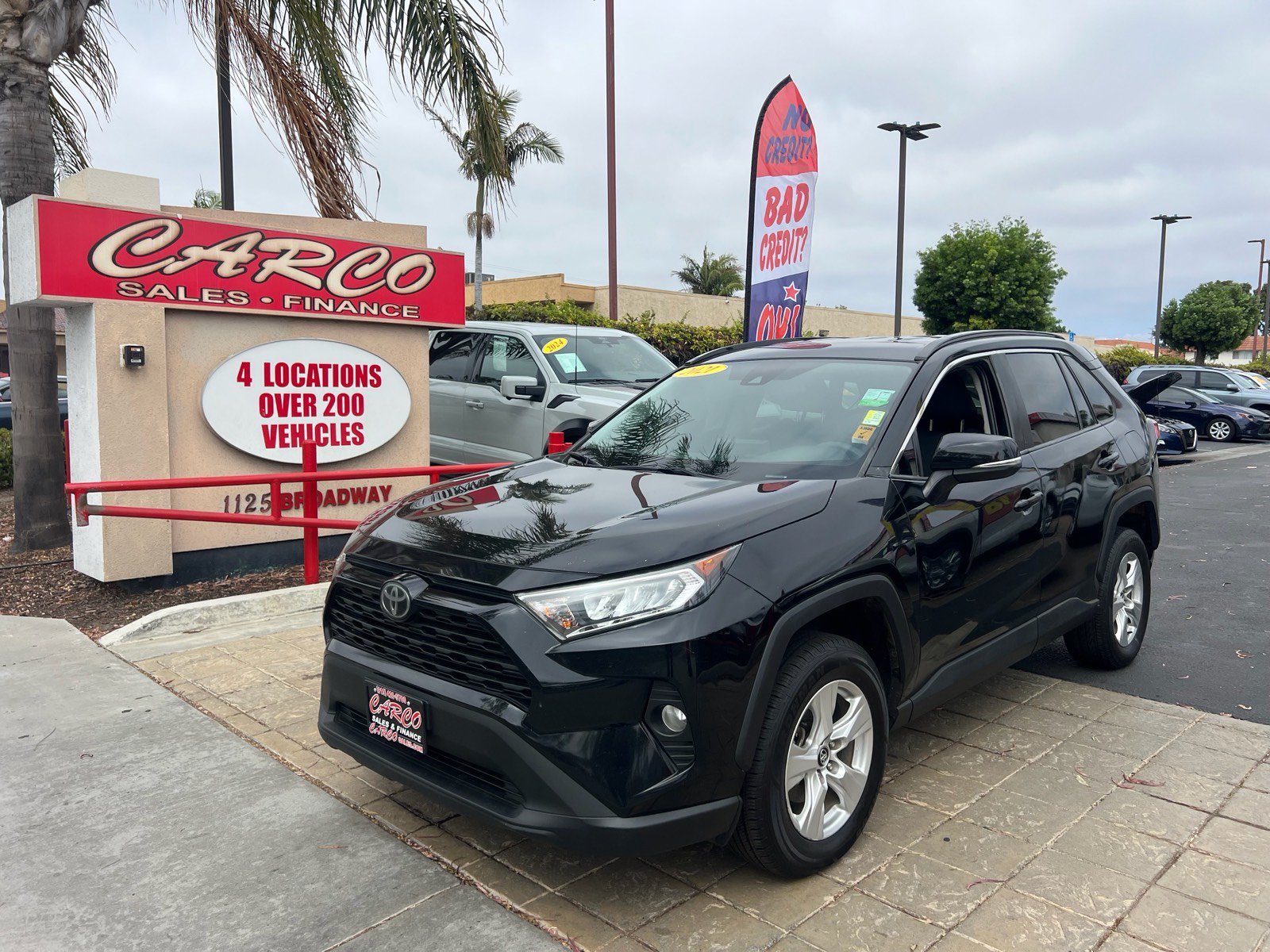 Used 2021 Toyota RAV4 XLE FWD image 4