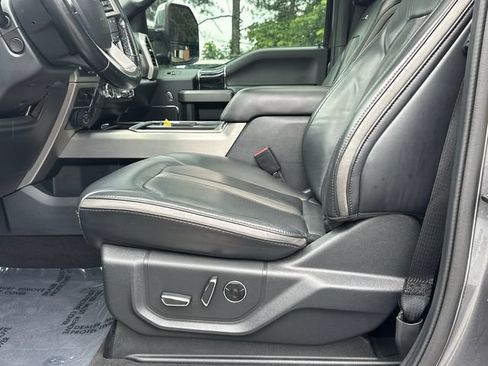 Used 2022 Ford F350 Platinum AWD/4WD image 9