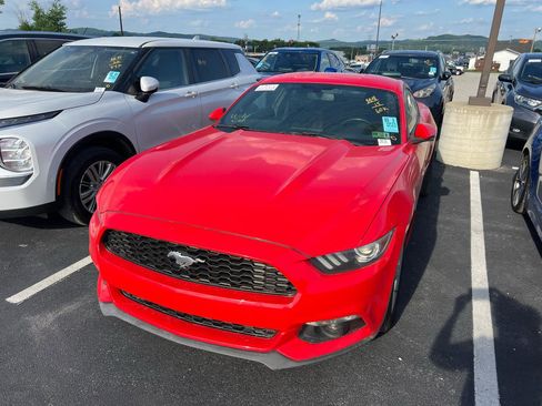 Used 2015 Ford Mustang Coupe RWD image 1