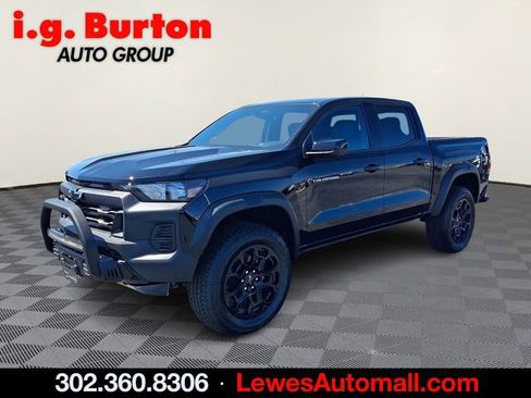 New 2026 Chevrolet Colorado Trail Boss w/ Off-Road Front Bumper Package image 2