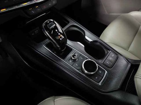 Used 2023 Cadillac XT4 Luxury w/ Cold Weather Package image 29