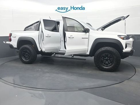 Used 2024 Chevrolet Colorado ZR2 w/ ZR2 Bison Edition AWD/4WD image 35