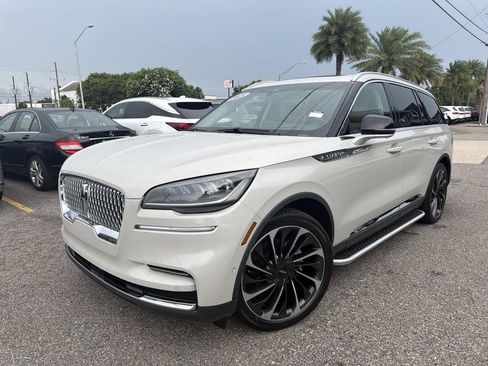Used 2023 Lincoln Aviator Reserve w/ Equipment Group 201A RWD image 3