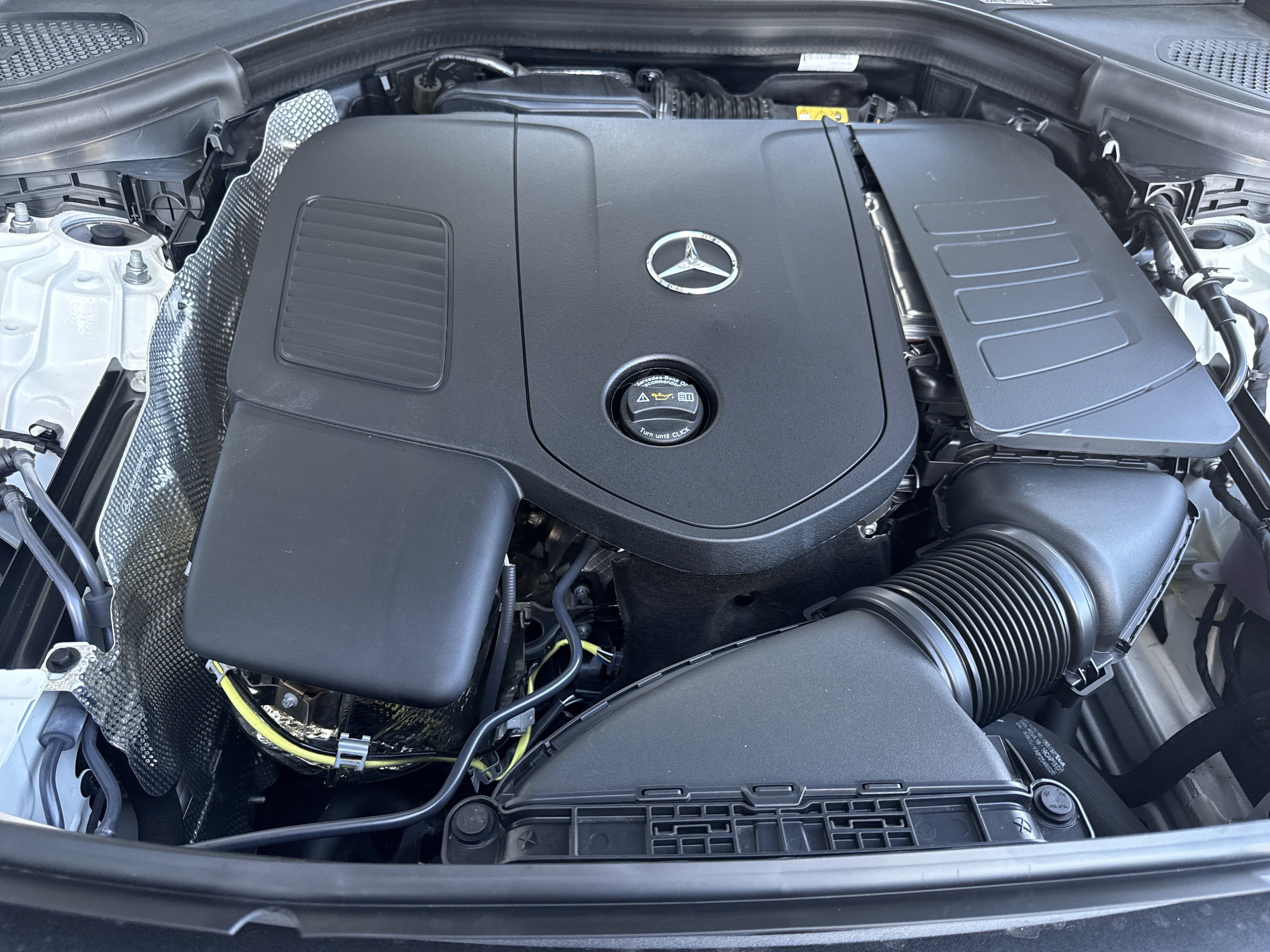 Used 2025 Mercedes-Benz GLC 300 4MATIC image 18