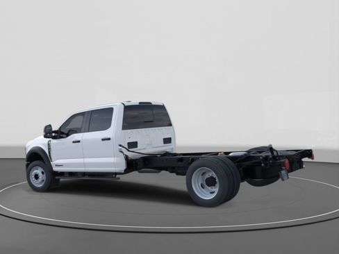 New 2026 Ford F550 2WD Crew Cab Super Duty image 4