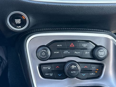 Used 2022 Dodge Challenger R/T w/ Performance Handling Group image 22