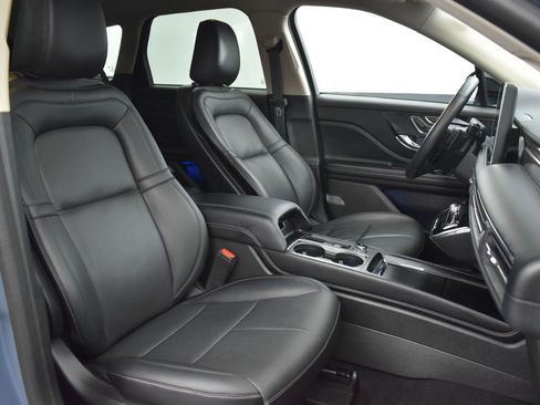 Used 2023 Lincoln Corsair Reserve w/ Equipment Group 201A image 32