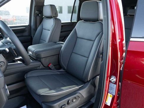 New 2026 Chevrolet Suburban Premier AWD/4WD image 13