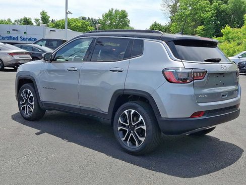 Used 2024 Jeep Compass Limited AWD/4WD image 4