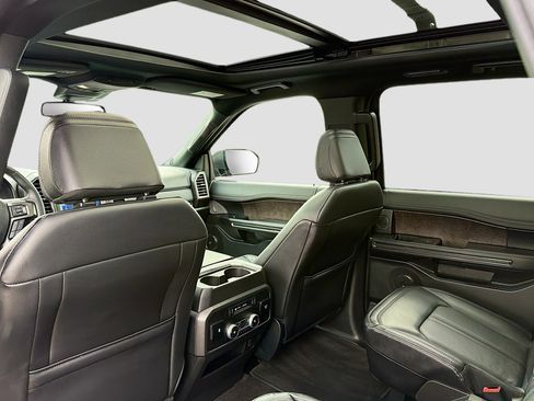 Used 2021 Ford Expedition Limited AWD/4WD image 6