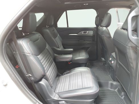 Used 2025 Ford Explorer ST-Line AWD/4WD image 42