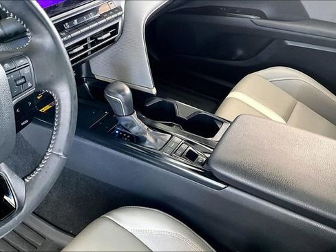 Used 2025 Toyota Camry SE w/ Multimedia Upgrade Package FWD image 15