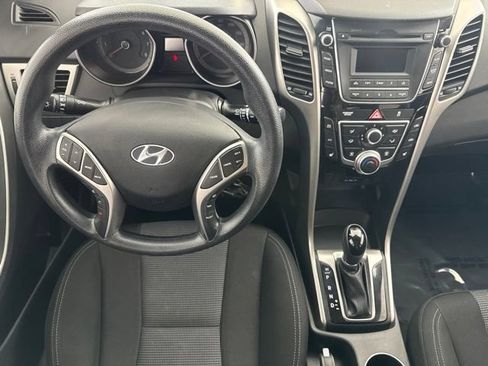 Used 2016 Hyundai Elantra GT FWD image 25