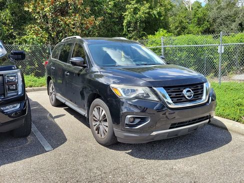 Used 2017 Nissan Pathfinder SL w/ SL Premium Package AWD/4WD image 2