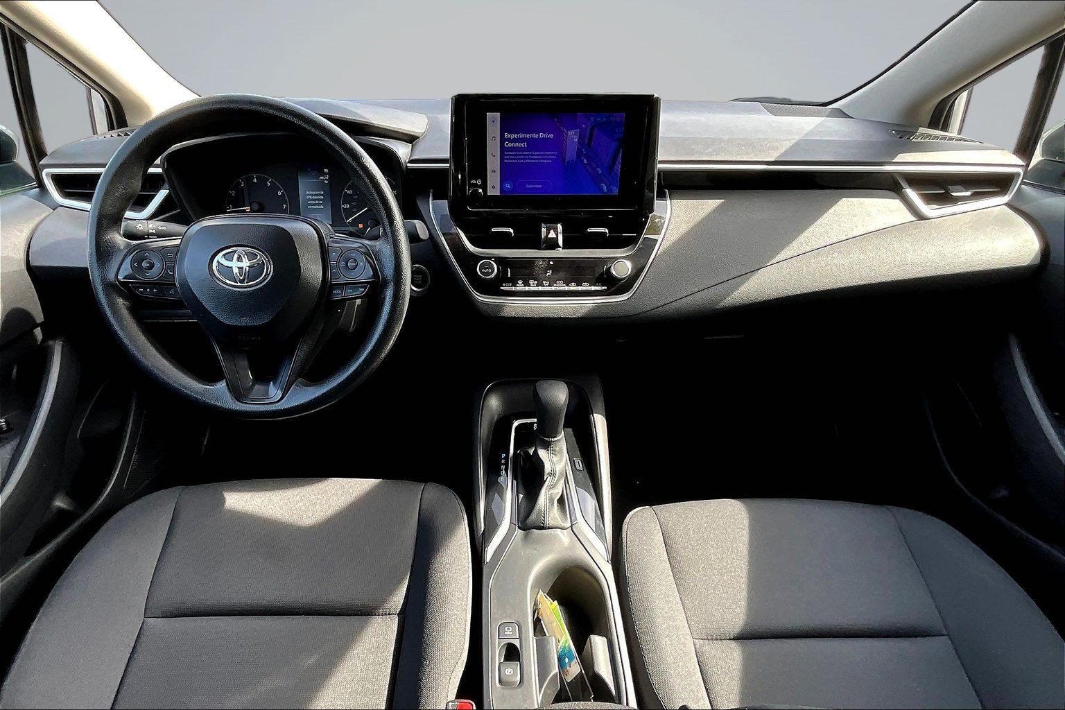 Used 2025 Toyota Corolla LE w/ Convenience Package FWD image 6