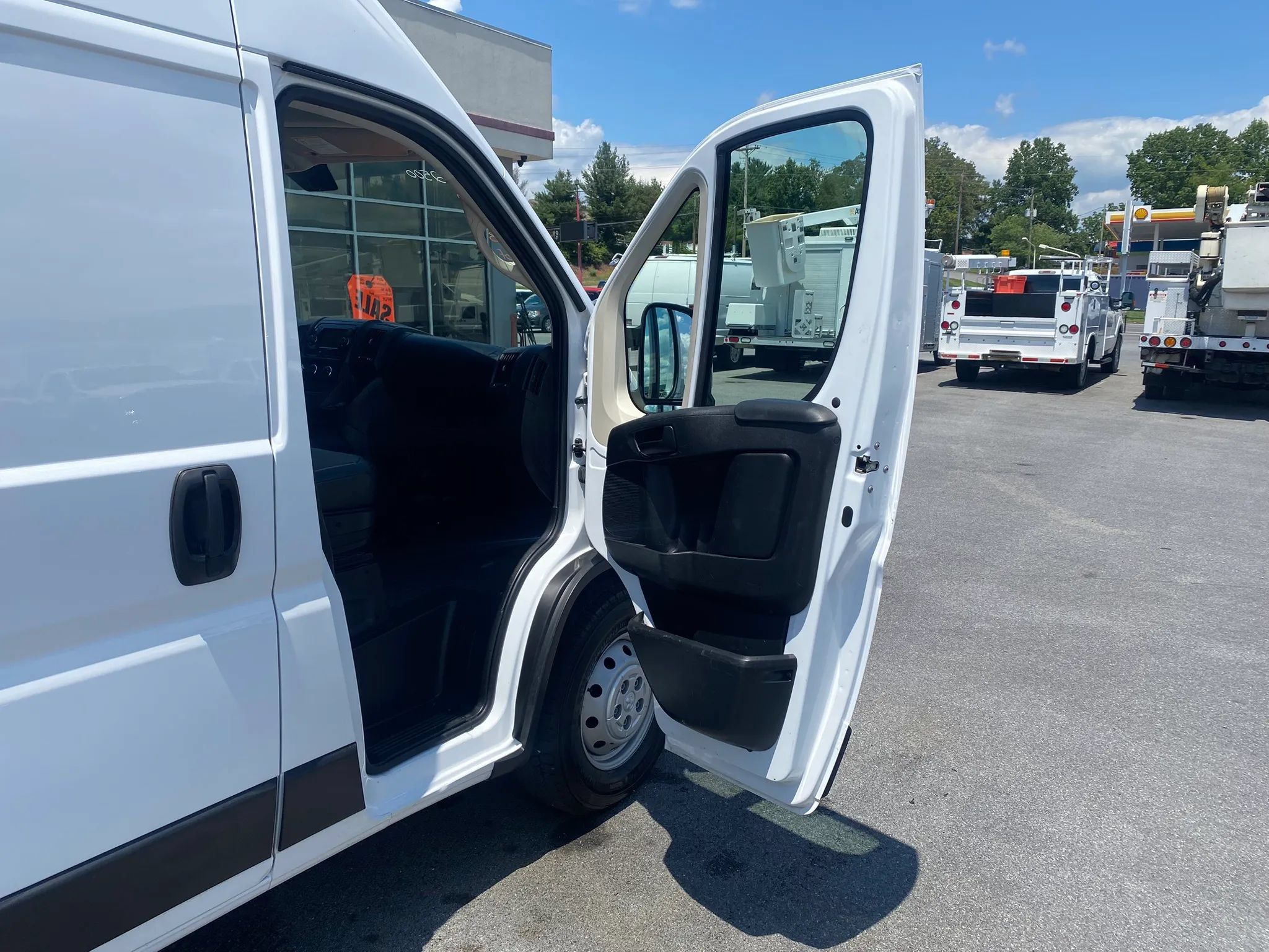 Used 2019 RAM ProMaster 2500 FWD image 17