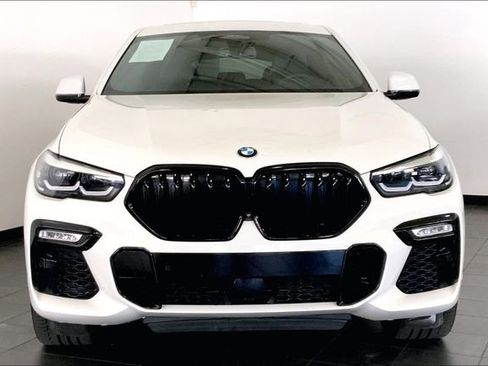 Used 2021 BMW X6 M50i image 3