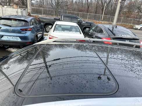 Used 2017 INFINITI QX50 Journey w/ Premium Package image 8