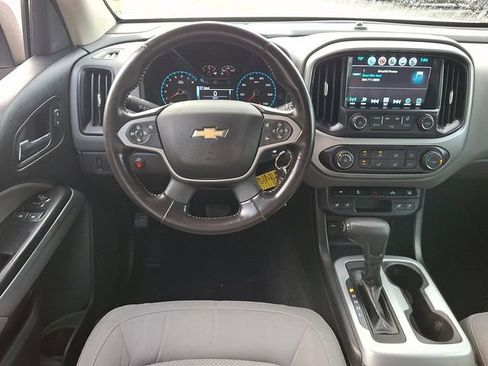 Used 2018 Chevrolet Colorado LT w/ Safety Package RWD image 11
