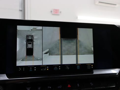 Used 2025 Chevrolet Silverado 2500 LT w/ Trail Boss Package image 18