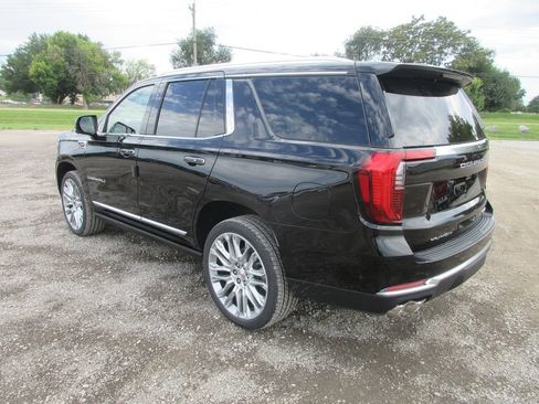 New 2026 GMC Yukon Denali w/ Denali Reserve Package AWD/4WD image 6