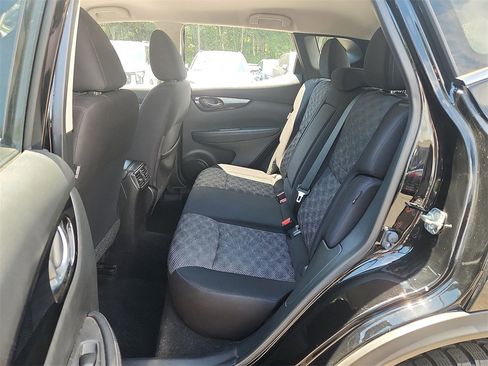 Used 2021 Nissan Rogue Sport SV image 10