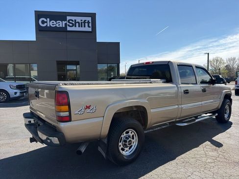 Used 2004 GMC Sierra 2500 SLT w/ Heavy-Duty Power Package image 7