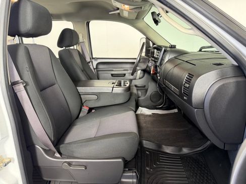 Used 2013 Chevrolet Silverado 2500 LT AWD/4WD image 37