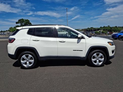 Used 2018 Jeep Compass Latitude w/ Popular Equipment Group AWD/4WD image 7