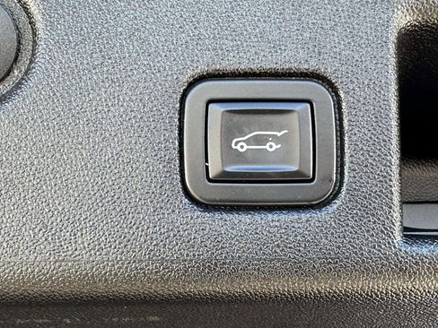 Used 2019 Chevrolet Equinox LT image 14