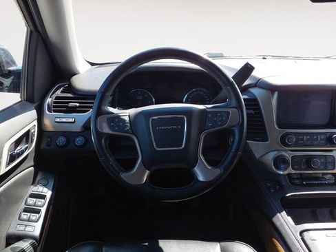 Used 2020 GMC Yukon XL Denali AWD/4WD image 9