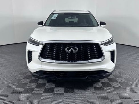 Certified 2025 INFINITI QX60 Luxe w/ Vision Package image 2