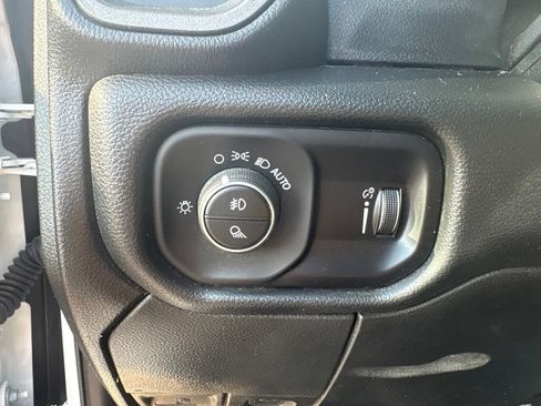 Used 2025 RAM 2500 Tradesman w/ Chrome Appearance Group AWD/4WD image 12