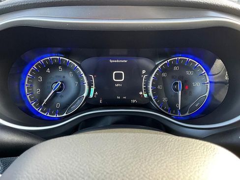 New 2026 Chrysler Pacifica Select FWD image 19