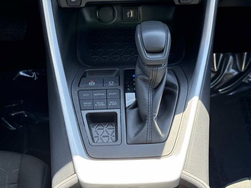 Used 2025 Toyota RAV4 XLE image 13