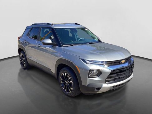 Used 2023 Chevrolet TrailBlazer LT w/ Convenience Package AWD/4WD image 3