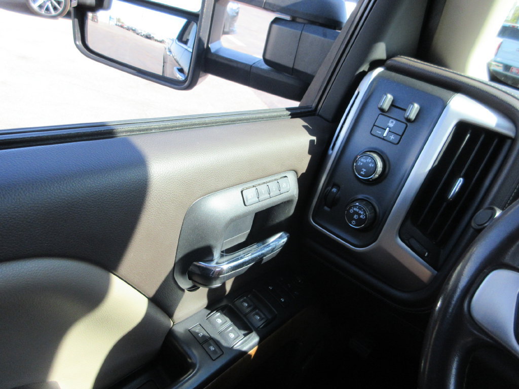 Used 2015 GMC Sierra 1500 SLT w/ SLT Crew Cab Value Package AWD/4WD image 28