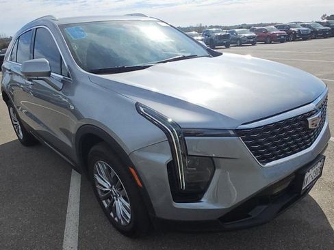 Used 2025 Cadillac XT4 Premium Luxury AWD/4WD image 3