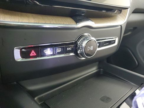 Used 2026 Volvo XC60 B5 Plus w/ Protection Package Premier image 30