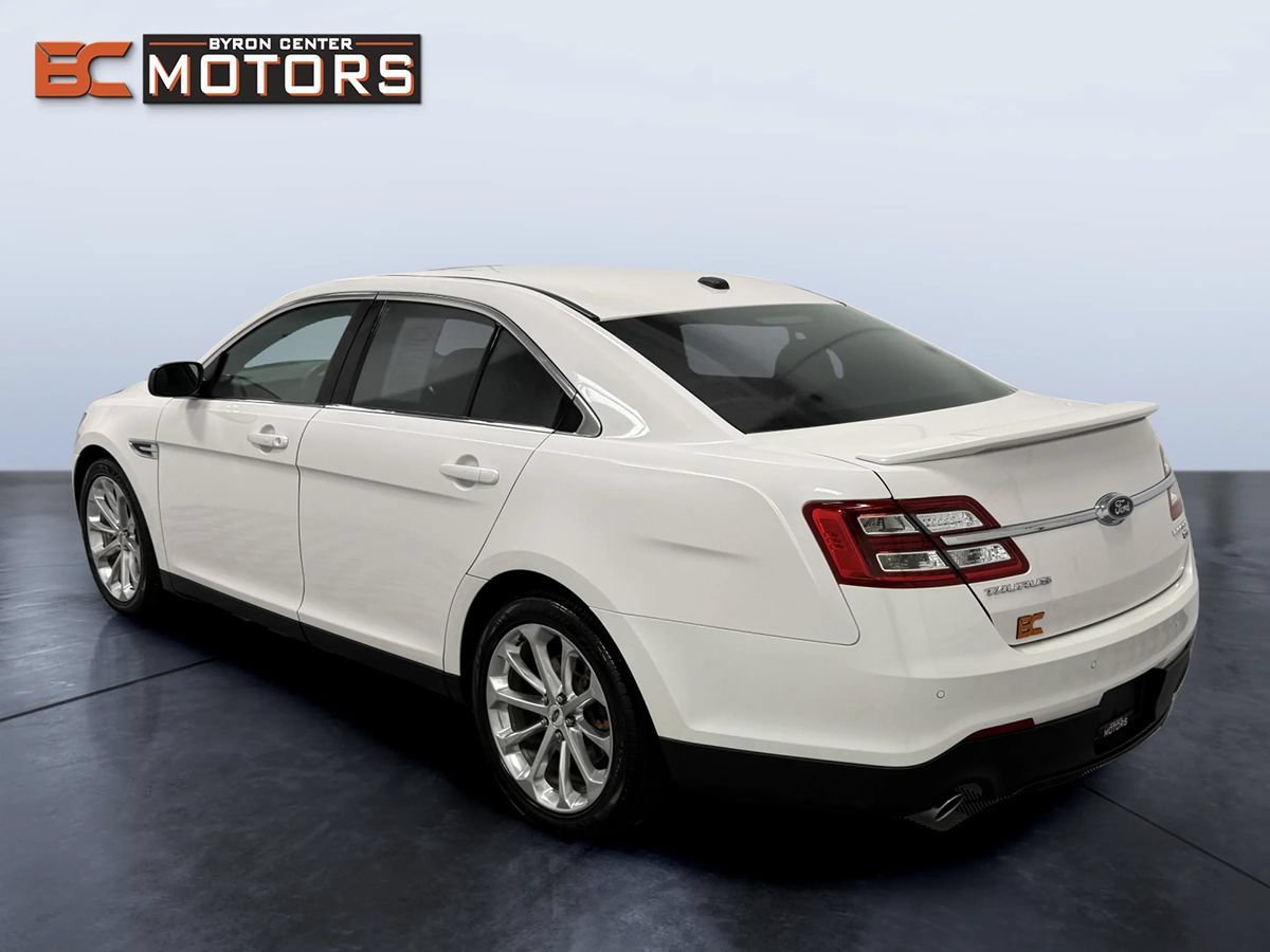 Used 2019 Ford Taurus Limited AWD/4WD image 4
