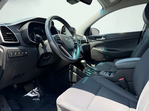 Used 2021 Hyundai Tucson Sport FWD image 4