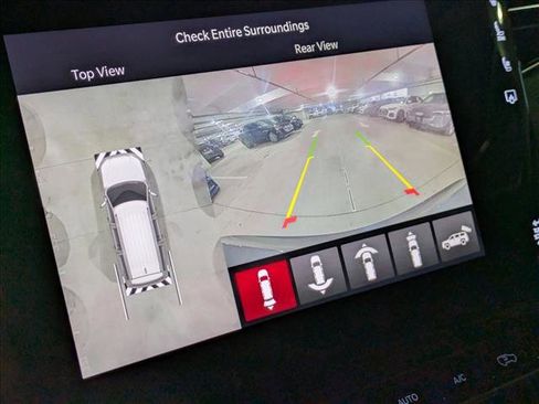 Used 2024 Jeep Wagoneer L Series II w/ Convenience Group I image 14