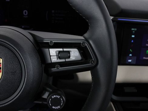 Certified 2025 Porsche Macan 4 Electric image 15