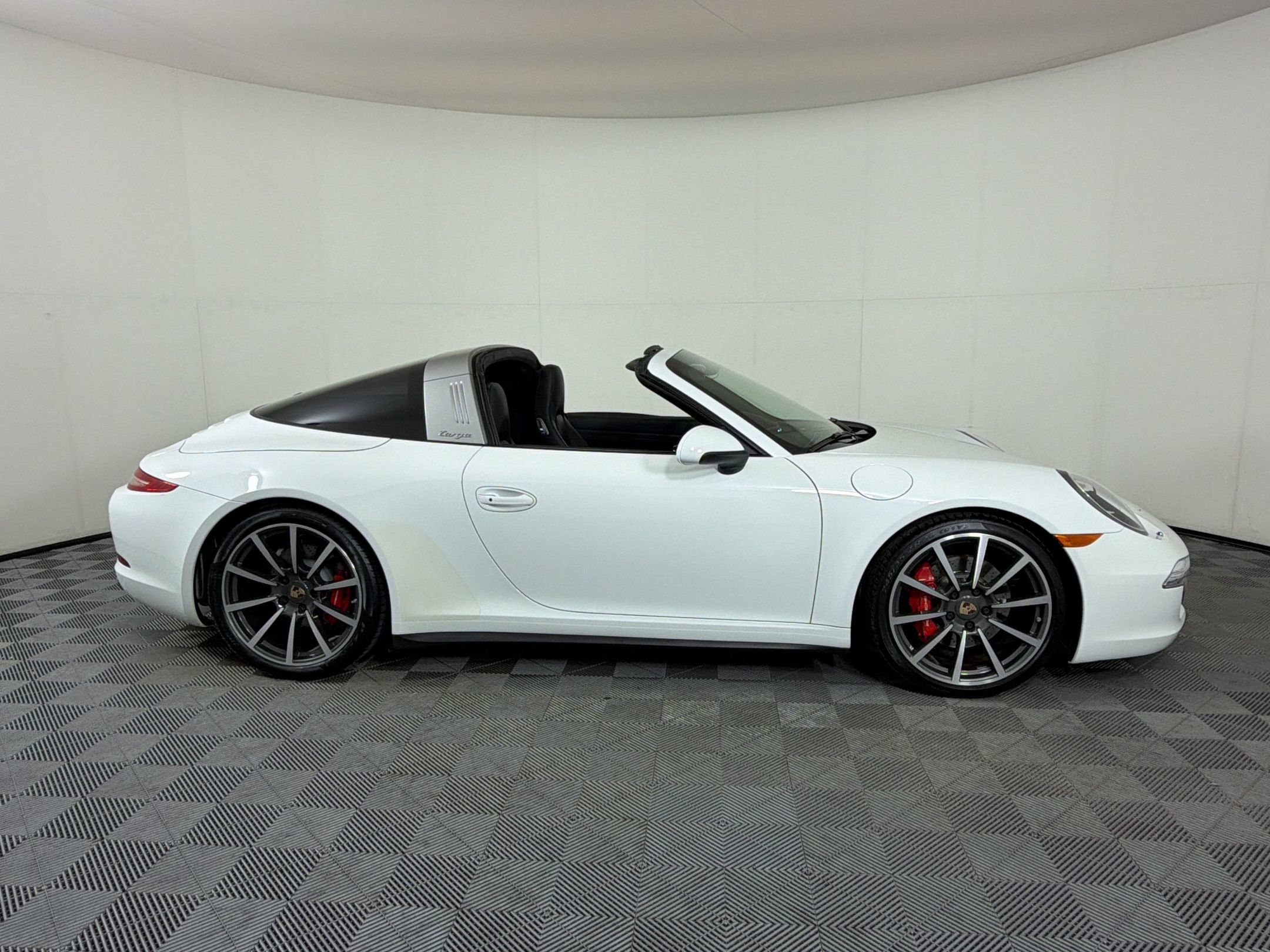 Used 2014 Porsche 911 Targa 4S AWD/4WD image 9