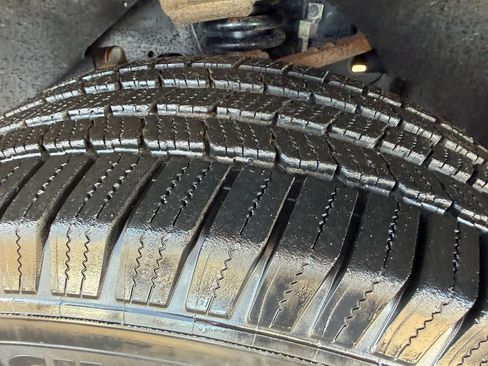 Used 2005 Jeep Liberty Renegade w/ Trailer Tow Group image 13