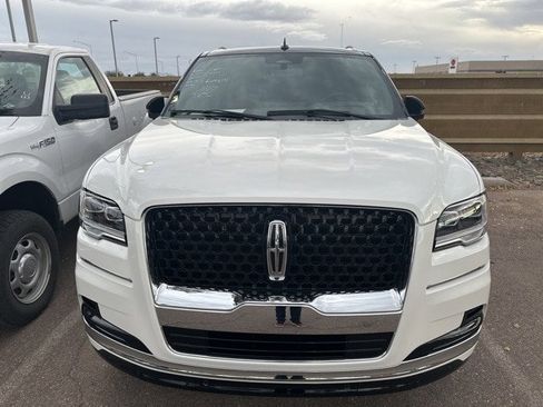 Used 2024 Lincoln Navigator Black Label image 11
