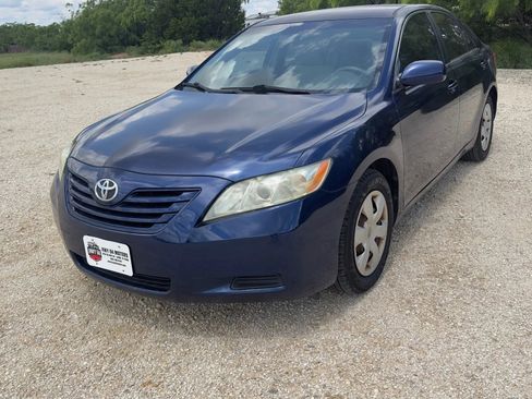 Used 2009 Toyota Camry LE image 5